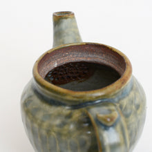 Load image into Gallery viewer, 呉須釉鎬手岩茶器 / 柴田雅章