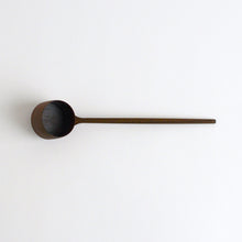 Load image into Gallery viewer, 珈琲杓 長柄 神代ケヤキ材 / 田澤祐介