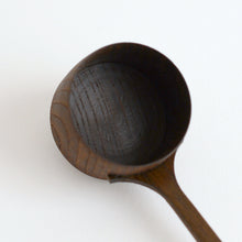 Load image into Gallery viewer, 珈琲杓 長柄 神代ケヤキ材 / 田澤祐介