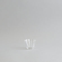 画像をギャラリービューアに読み込む, 輪花杯4cm. / 小林裕之・希