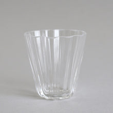 画像をギャラリービューアに読み込む, 12弁輪花. / 小林裕之・希