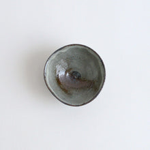 画像をギャラリービューアに読み込む, 灰釉ぐい呑 / 森本仁
