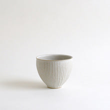 Load image into Gallery viewer, しのぎ丸カップ(白)/ 北岡幸士