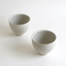 Load image into Gallery viewer, しのぎ丸カップ(白)/ 北岡幸士