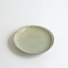 画像をギャラリービューアに読み込む, 粉引小皿 / 近藤亮介
