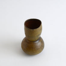 Load image into Gallery viewer, 備前花器 / 森本仁