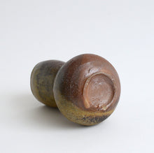 Load image into Gallery viewer, 備前花器 / 森本仁