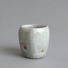 Load image into Gallery viewer, 粉引ぐい呑 / 森本仁