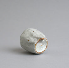 Load image into Gallery viewer, 粉引ぐい呑 / 森本仁