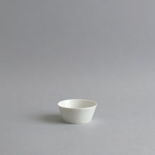 Load image into Gallery viewer, 台小鉢小(白) / 高久敏士