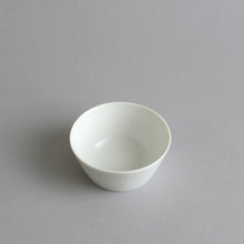 Load image into Gallery viewer, 台小鉢小(白) / 高久敏士