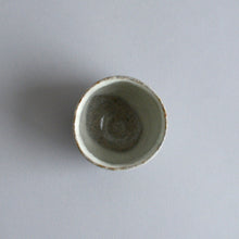 Load image into Gallery viewer, 粉引ぐい呑 / 森本仁