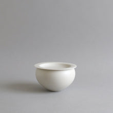 画像をギャラリービューアに読み込む, 蓋物(白) / 高久敏士