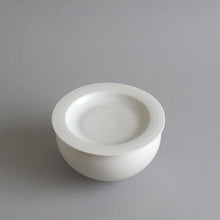 画像をギャラリービューアに読み込む, 蓋物(白) / 高久敏士