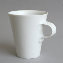 Load image into Gallery viewer, マグカップ(白) / 高久敏士