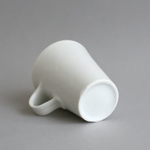 Load image into Gallery viewer, マグカップ(白) / 高久敏士