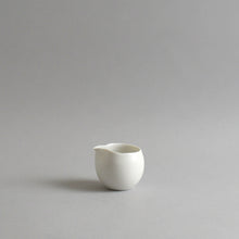 Load image into Gallery viewer, 片口丸小(白) / 高久敏士