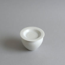 画像をギャラリービューアに読み込む, 蓋物小(白) / 高久敏士
