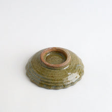 画像をギャラリービューアに読み込む, 花形4.5寸皿 / 西持田窯