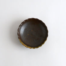 Load image into Gallery viewer, 花形4.5寸皿 / 西持田窯