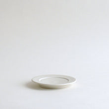 Load image into Gallery viewer, ソーサー(白雲色) / 千田稚子