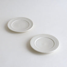 Load image into Gallery viewer, ソーサー(白雲色) / 千田稚子
