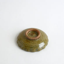 画像をギャラリービューアに読み込む, 花形3.5寸皿 / 西持田窯