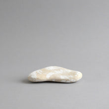 Load image into Gallery viewer, はりこ石 小 (がさ) / 備中和紙