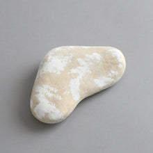 Load image into Gallery viewer, はりこ石 小 (がさ) / 備中和紙