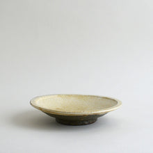 画像をギャラリービューアに読み込む, 灰釉粉引き六寸皿 / 高木剛
