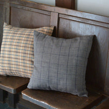 画像をギャラリービューアに読み込む, クッション 藍色 / 蚕糸