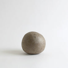 Load image into Gallery viewer, はりこ石 丸小 (いがそめ) / 備中和紙