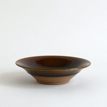 Load image into Gallery viewer, 飴釉7寸平鉢 / 佐藤大寿