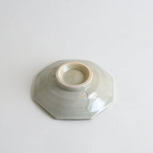 Load image into Gallery viewer, 白磁八角小皿 / 高木剛