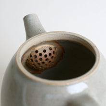 画像をギャラリービューアに読み込む, 青磁ポット / 高木剛