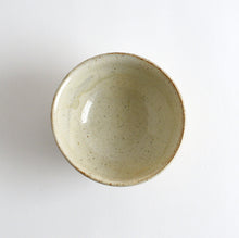 Load image into Gallery viewer, 無地刷毛目碗 / 池本窯