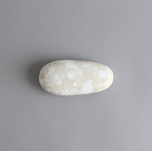 Load image into Gallery viewer, はりこ石 小 (がさ) / 備中和紙