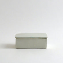 Load image into Gallery viewer, 角ふた物(バター) / 池本窯