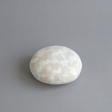 画像をギャラリービューアに読み込む, はりこ石 中 (がさ) / 備中和紙