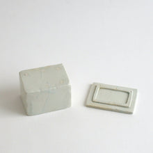 Load image into Gallery viewer, 角ふた物小 / 池本窯