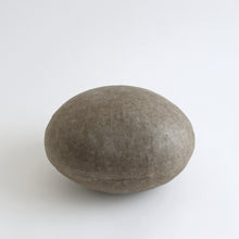Load image into Gallery viewer, はりこ石 大(いがそめ) / 備中和紙