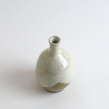 Load image into Gallery viewer, 徳利 / 池本窯