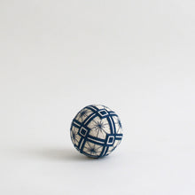 Load image into Gallery viewer, てまり大(三角) / 倉敷てまり