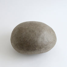 Load image into Gallery viewer, はりこ石 大(いがそめ) / 備中和紙