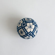 Load image into Gallery viewer, てまり大(三角) / 倉敷てまり