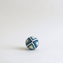 Load image into Gallery viewer, てまり小/多色(三角重ね) / 倉敷てまり