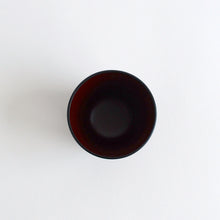 Load image into Gallery viewer, 溜内潤コップ(猪口型) / 佐藤智洋