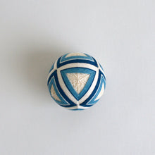 Load image into Gallery viewer, てまり小/多色(三角重ね) / 倉敷てまり