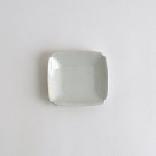 画像をギャラリービューアに読み込む, 隅入り小皿 / 日高直子