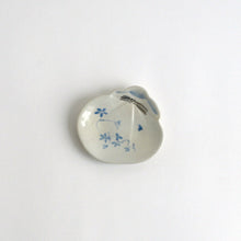 画像をギャラリービューアに読み込む, 宝袋小皿 プラチナ彩(菊/あけび) / 日高直子